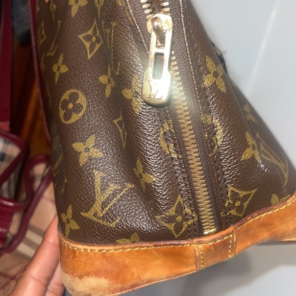 WELL LOVED LV ALMA PM!! - Picture 9 of 9